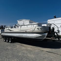 2006 SunTracker 27ft Pontoon
