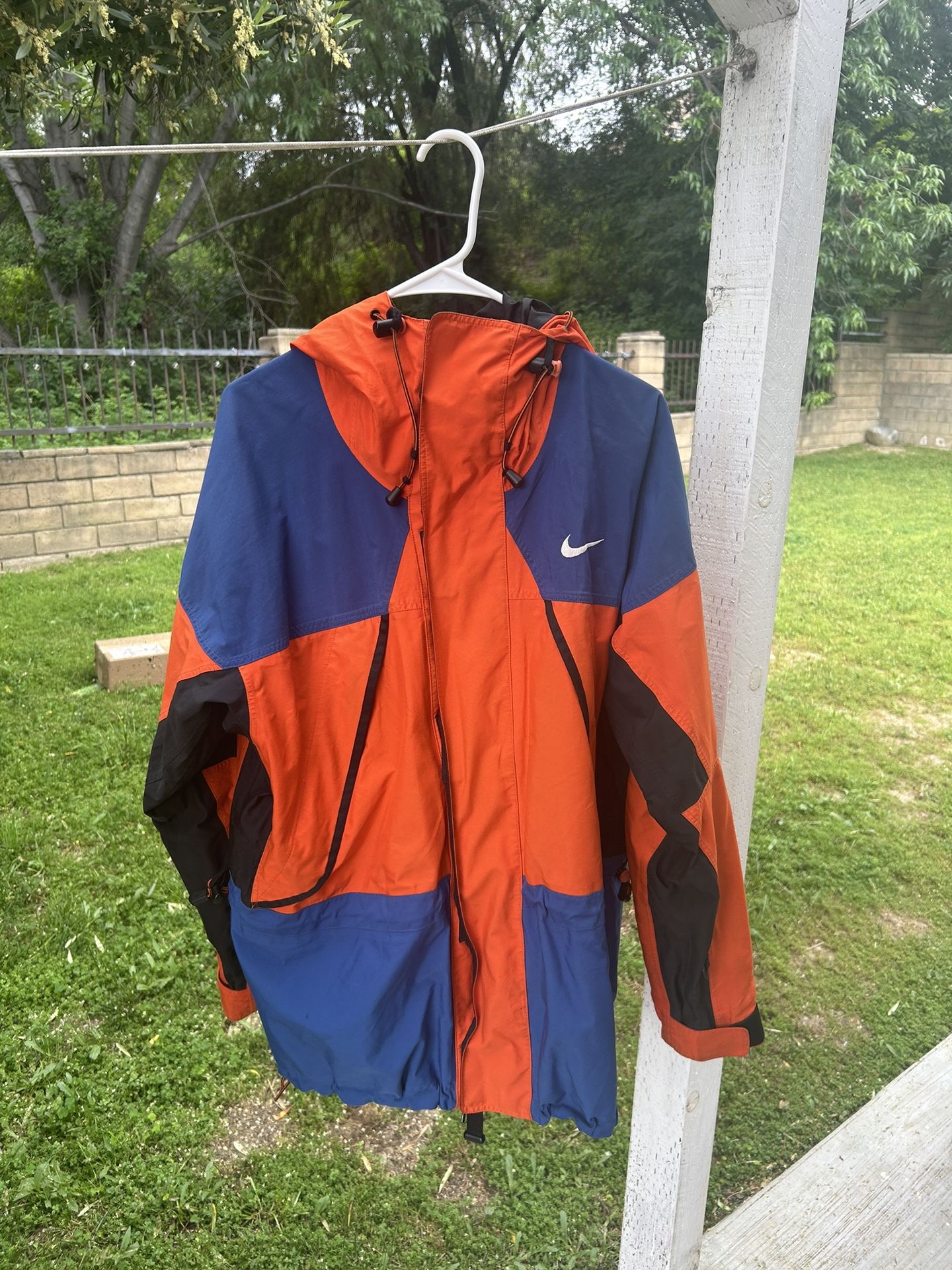 Nike ACG water Proof Jacket XL