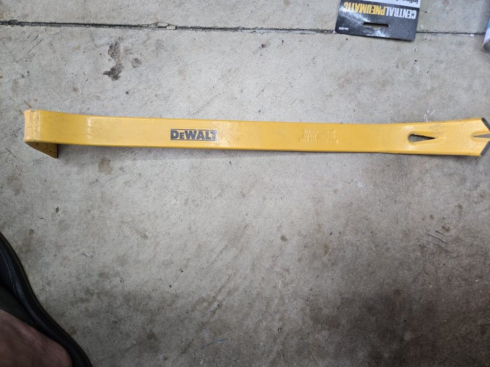 DEWALT
21 in. Spring Steel Flat Bar