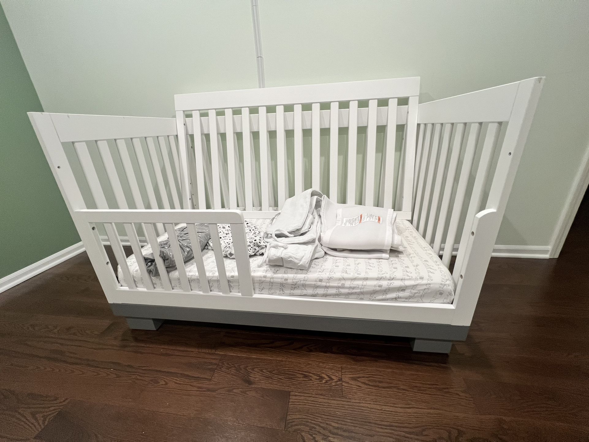 Babyletto Modo 3-in-1 Convertible Crib With Mattress And Full Set