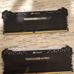 Corsair vengeance rgb pro DDR4 
