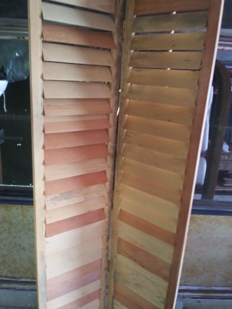 Wooden slat louvers