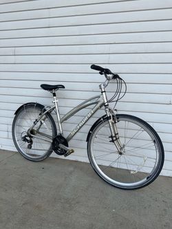 Schwinn Hybrid Bike