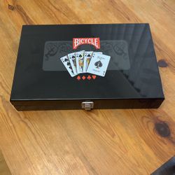 Hard-Shell Bicycle Poker Set