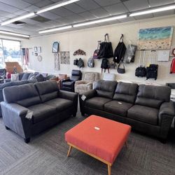 BRAND NEW Sofa & Loveseat Set – Modern Look, Ultimate Comfort! 🔥