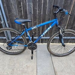 Trek 16" Small 820 Mountain Bike