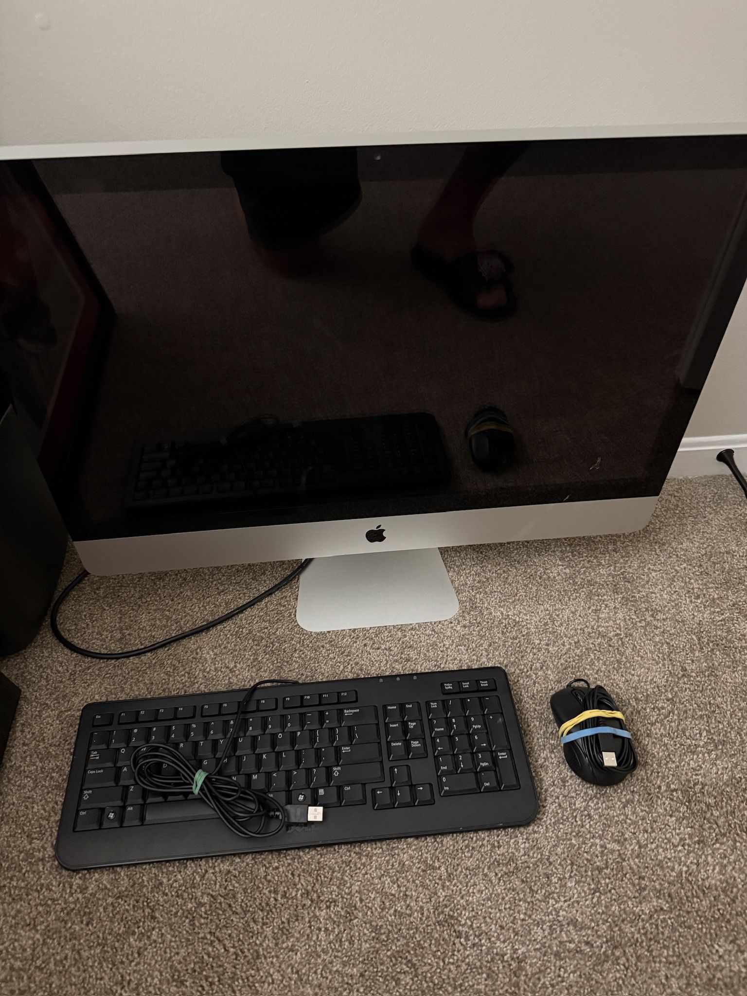 HUGE Apple iMac A1312 27” Mid 2011 – 3.1GHz i5, 1TB HDD, 4GB RAM – Some scratches on screen!