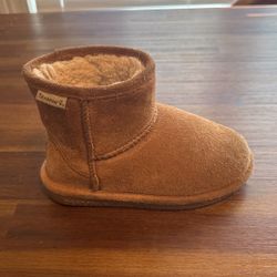 Little Girls Bear paw Boots Size 13