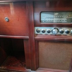 Antique EH Scott Tube AM/FM Radio Turntable Console