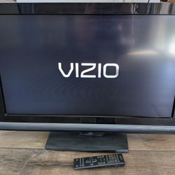 VIZIO E320VA 32-Inch LCD HDTV