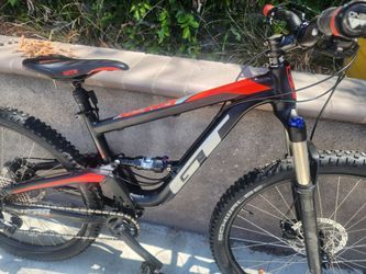 27.5in. GT STUMP JUMPER PRO BIKE
