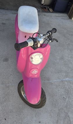 Girls Scooter Moped