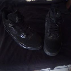 Black Cat Jordan 4s Size 7