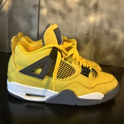 Air Jordan 4 Retro “Lightning” 