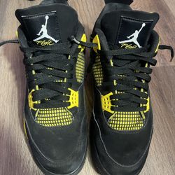 Jordan 4 Yellow Thunders Size 13 (NEED GONE)