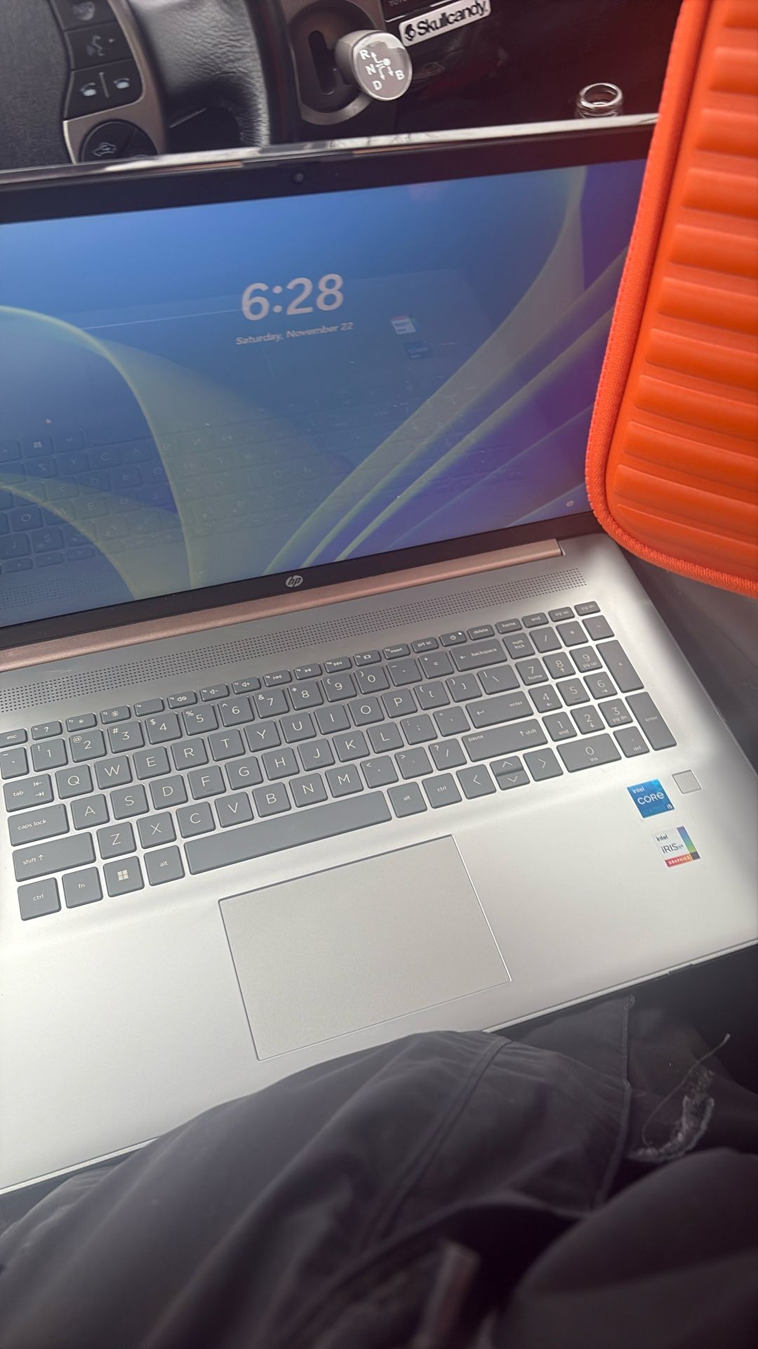 HP 16gb ram Intel 5 windows 13 rose gold 17.3 inches 