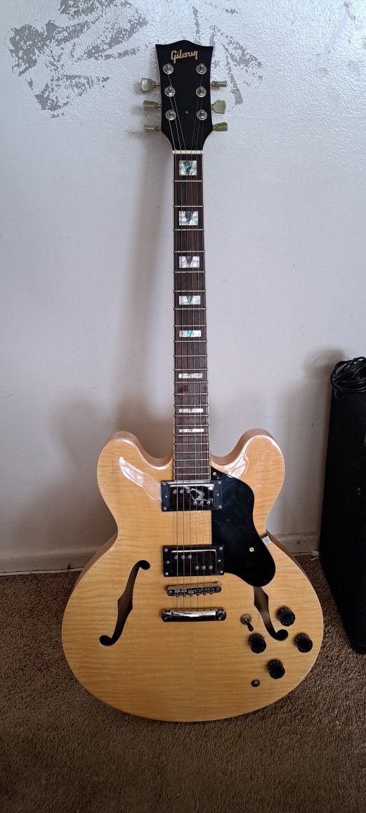 Very Nice Chibson 335 Copy Electric Guitar