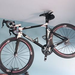 BMC Impec Team Edition – Handmade in Switzerland – Ambrosio XXL Carbon Wheels