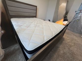 Queen Mattress and Spring Box - Good Condition - Must be picked up by September 15
