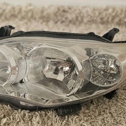 Toyota Corolla 2011-2013 Headlight Driver Side