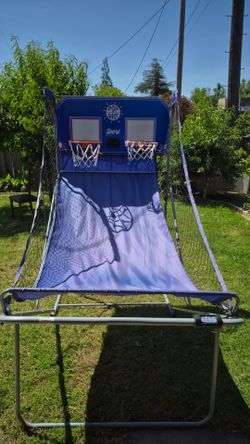 Basketball game table