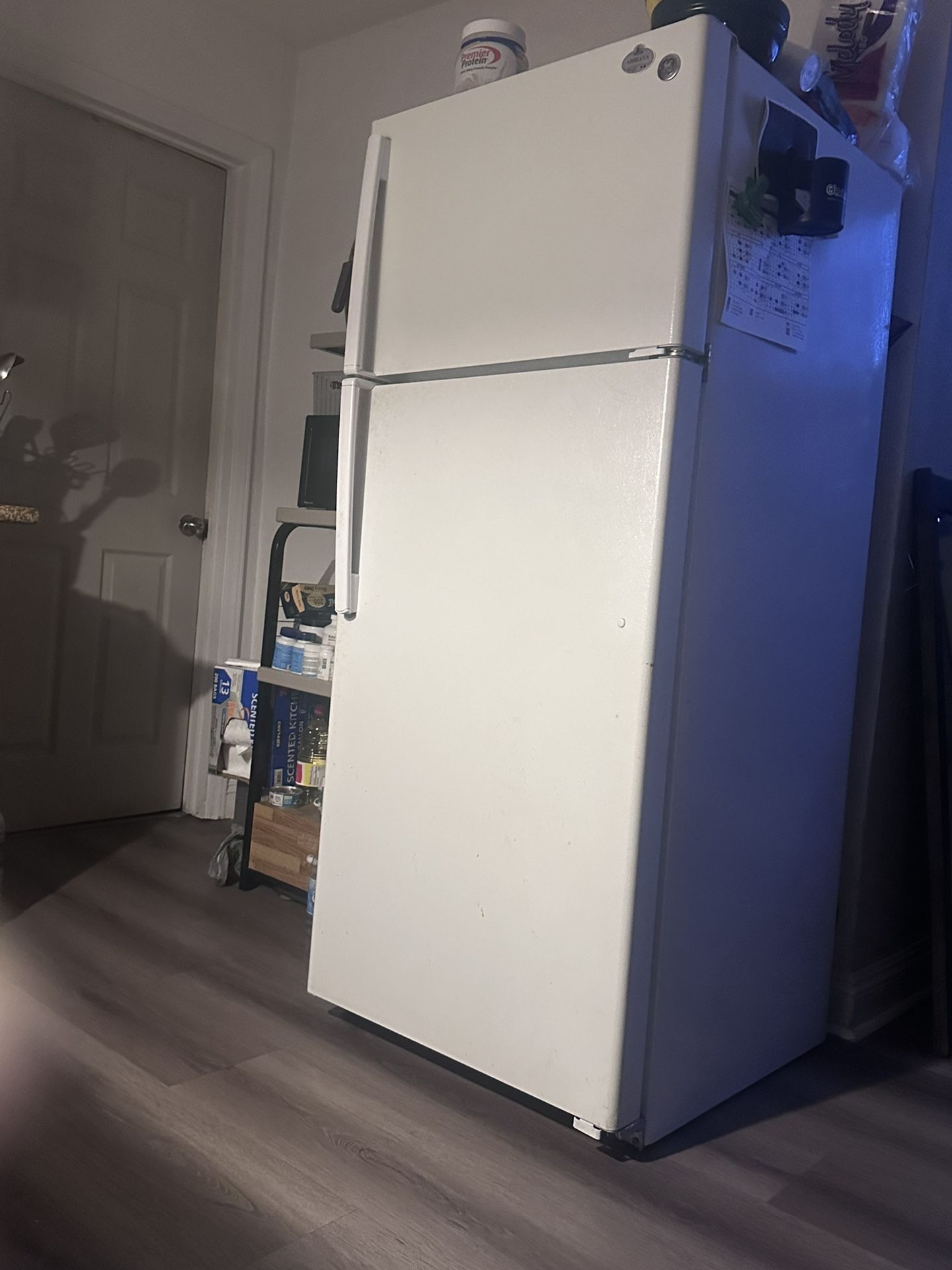 GE Refrigerator