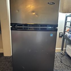 Mini Fridge/Freezer