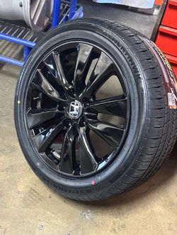 17” rims Honda gloss black new tires, firm price