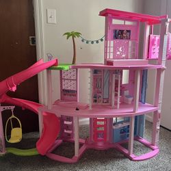 Barbie Dream house 