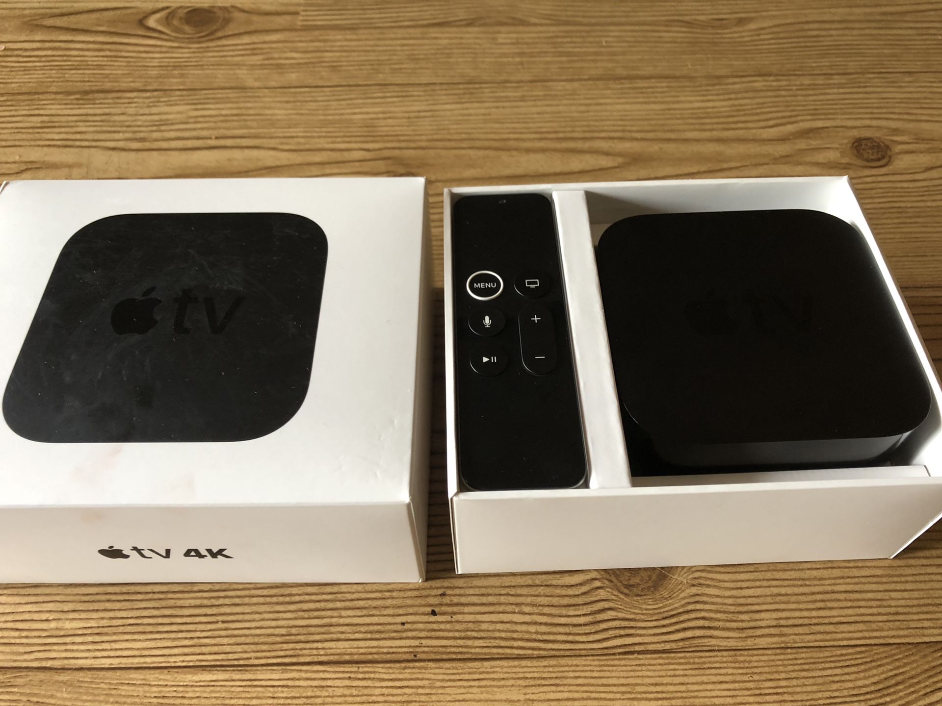 Apple TV 4K 32 gb & hdmi cable