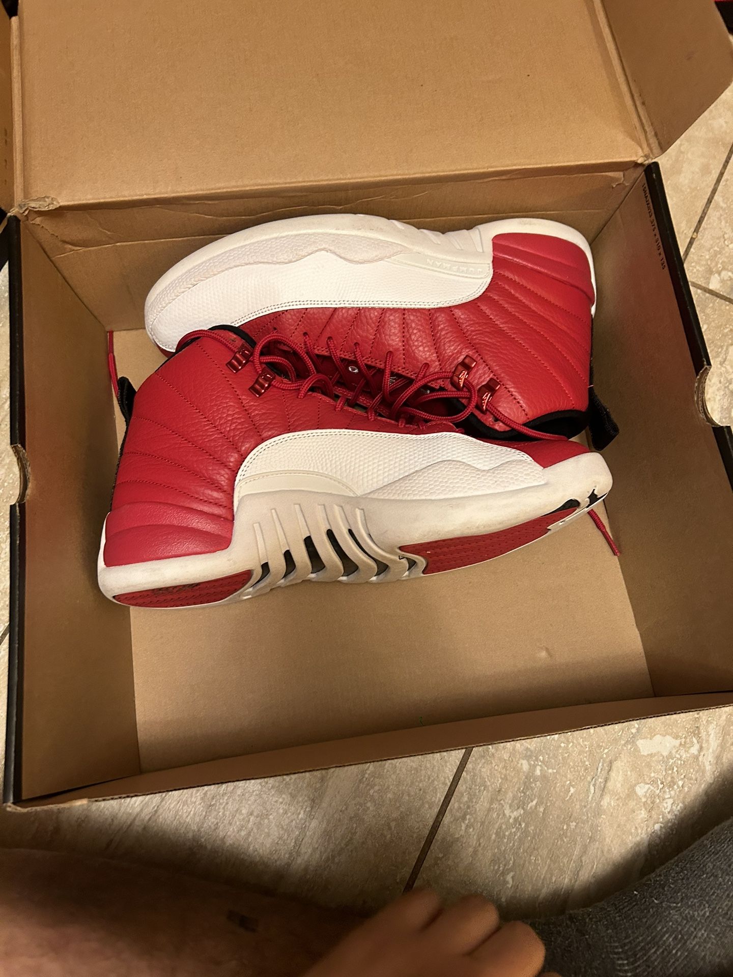air jordan 12 retro "gym red"