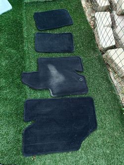 Ford Escape 2008-2012 Black 4pc Carpet Floor Mats