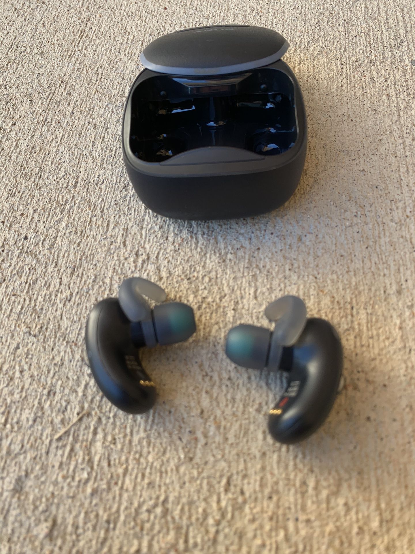 Sony Noise Cancelling Wireless Bluetooth Earbuds WFSP700N/B