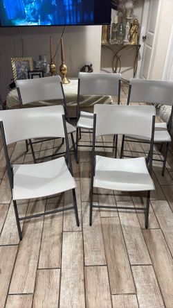 Lifetime chairs set of 5 hardly used