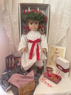 Pleasant Company American Girl Kirsten Doll Meet & St Lucia Christmas Outfit Wreath Tray