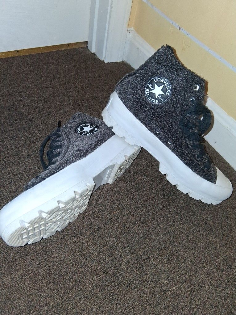 Converse Size 9 