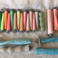 Lot of 22 bird beak and claw parrot grinding perches for cages Different sizes