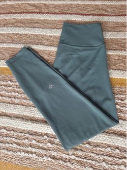 Lululemon High-Rise Leggings – Size 10