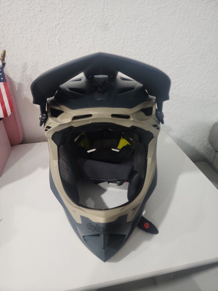 Troy Lee Designs D4 Composite Full Face Mountain Bike Helmet for Max Ventilation Lightweight MIPS EPP EPS Racing Downhill DH BMX MTB - Adult Men Women