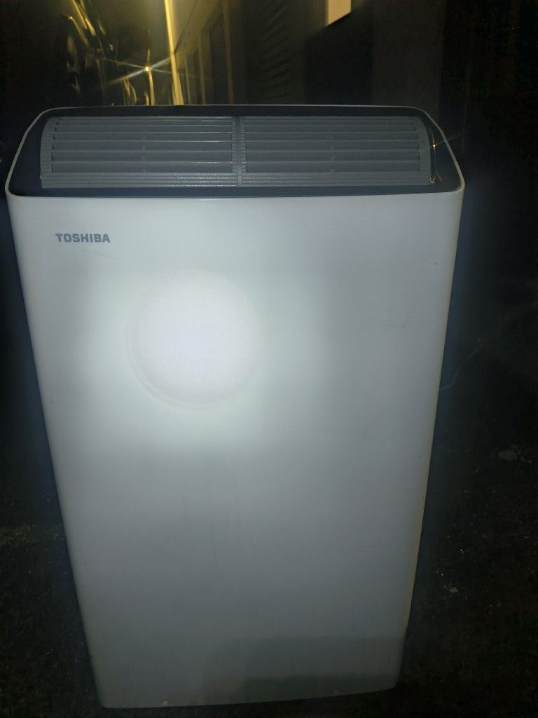 14,000 BTU AC Portable Toshiba