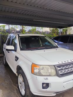 2011 Land Rover LR2