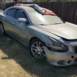 Limpio Nissan Máxima 2009 