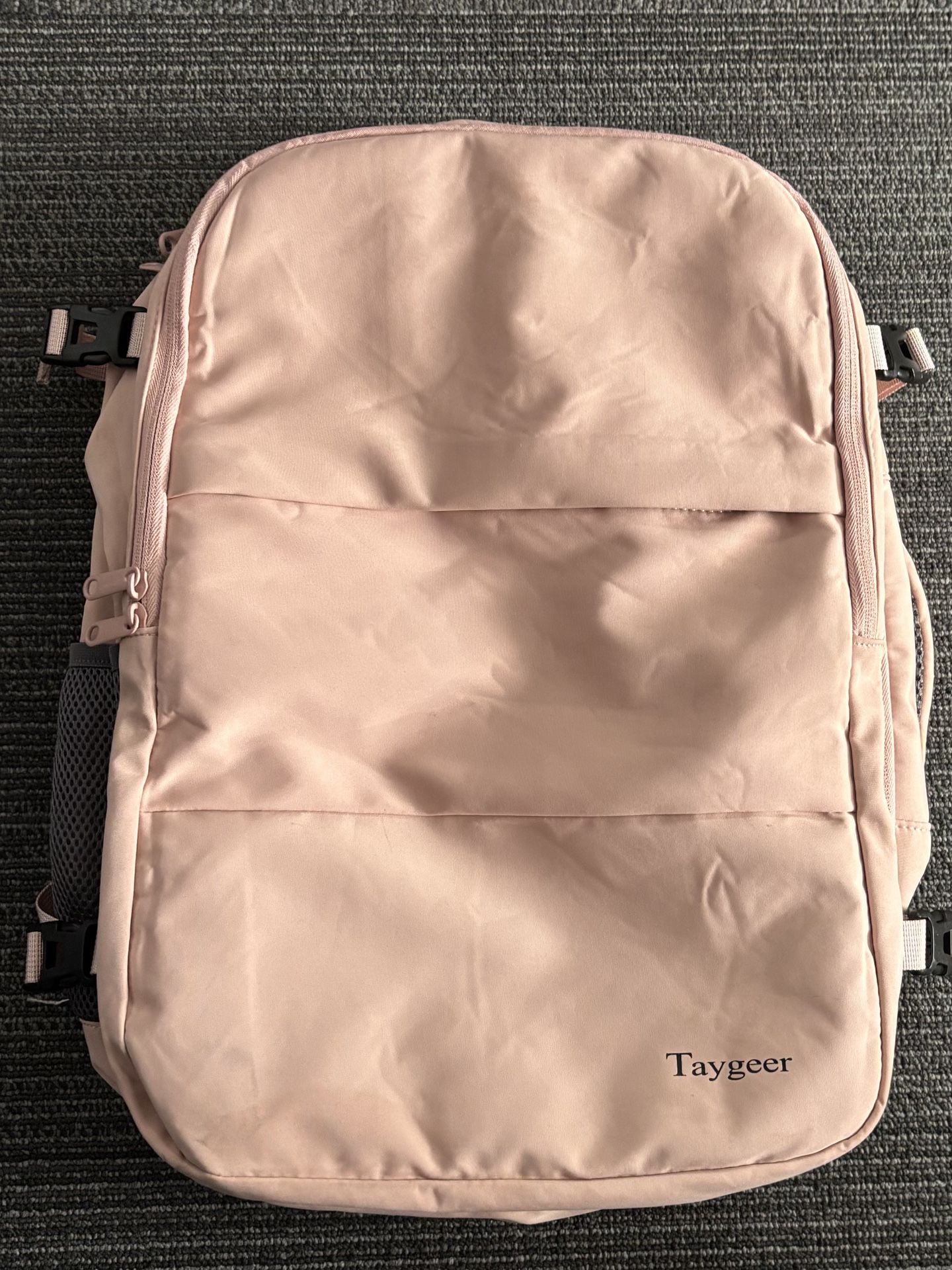 Taygeer Travel Laptop Backpack Unisex With USB Charging Port Lightweight 35L