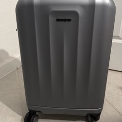 Samsonsite Carry On Luggage 