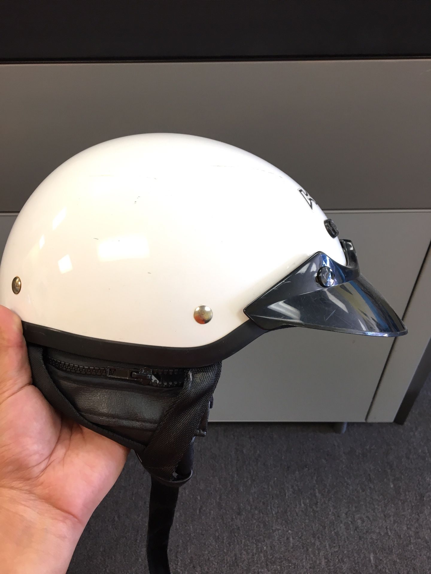 Motorcycle Helmet (Medium), Nice inner padding, Very good condition.