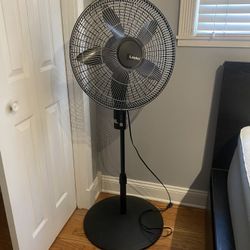Lasko Stand Oscillating Fan 21” Wide 