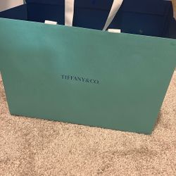 Set Of 2 Wine Glasses Tiffany And Co NEW IN BOX