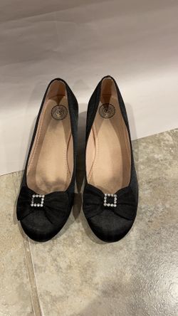 SO girls fancy black shoes size 2
