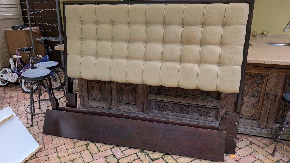 ✨ Upholstered King Bed Frame – Solid Wood + Tufted Headboard ✨