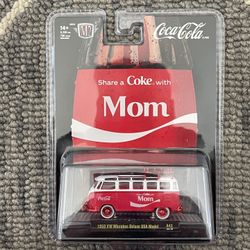 m2 machines 1959 VW microbus deluxe USA model  Coca-Cola chase  Mom 